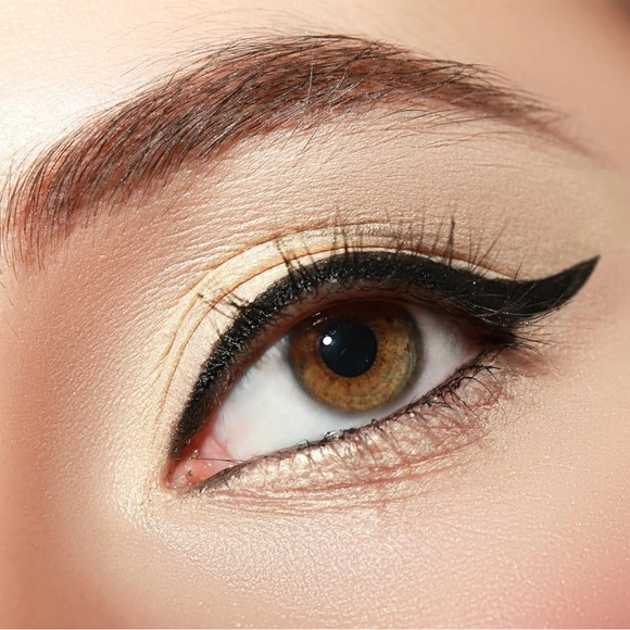 Black WaterProof Eyeliner Makeup Classic Look - Picture 1 of 3